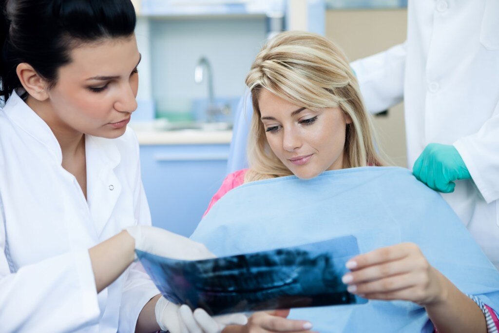 
	What to Expect When Having a Tooth Extracted
 Huntington Beach